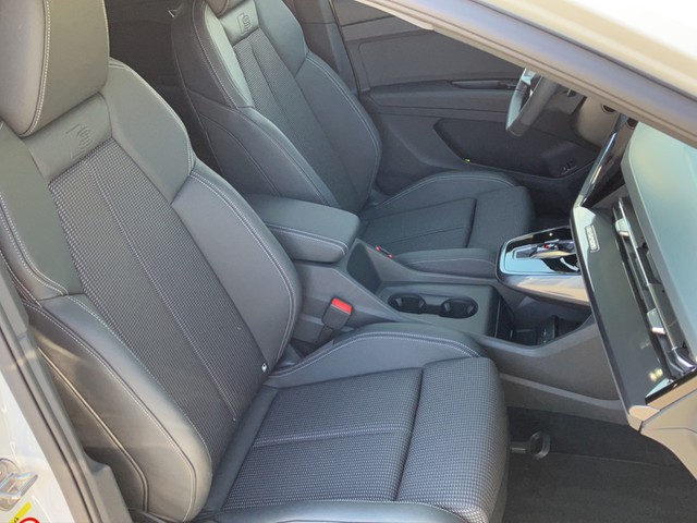 Fahrzeugabbildung Audi Q4 e-tron Sportback 40 e-tron S line, Matrix LED, MMI Navi, Sonos Premium Soundsystem