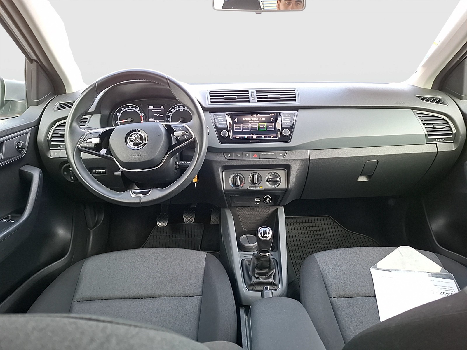 Fahrzeugabbildung SKODA Fabia 1.0 Cool-Plus Klima DAB PDC SH