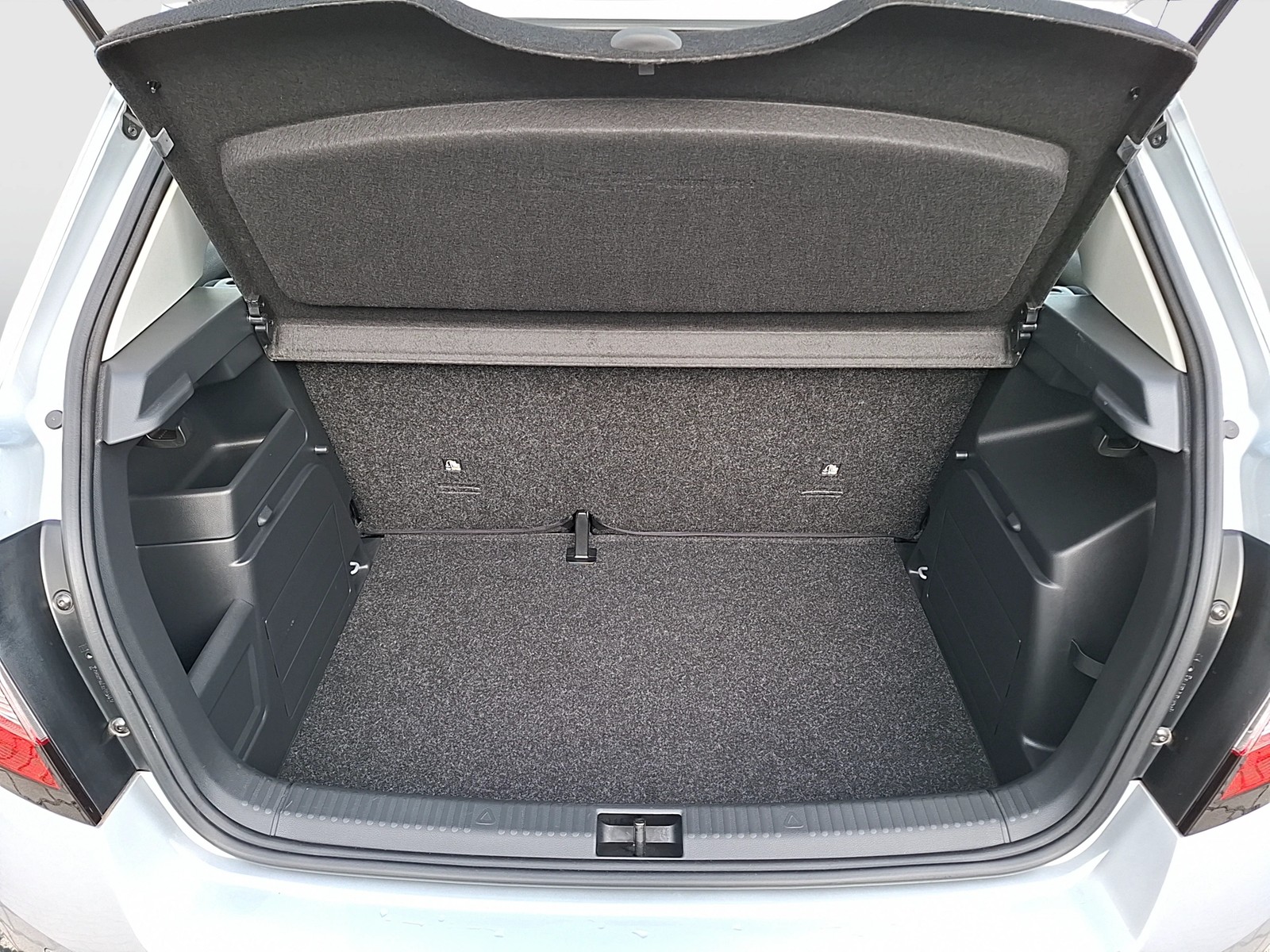 Fahrzeugabbildung SKODA Fabia 1.0 Cool-Plus Klima DAB PDC SH