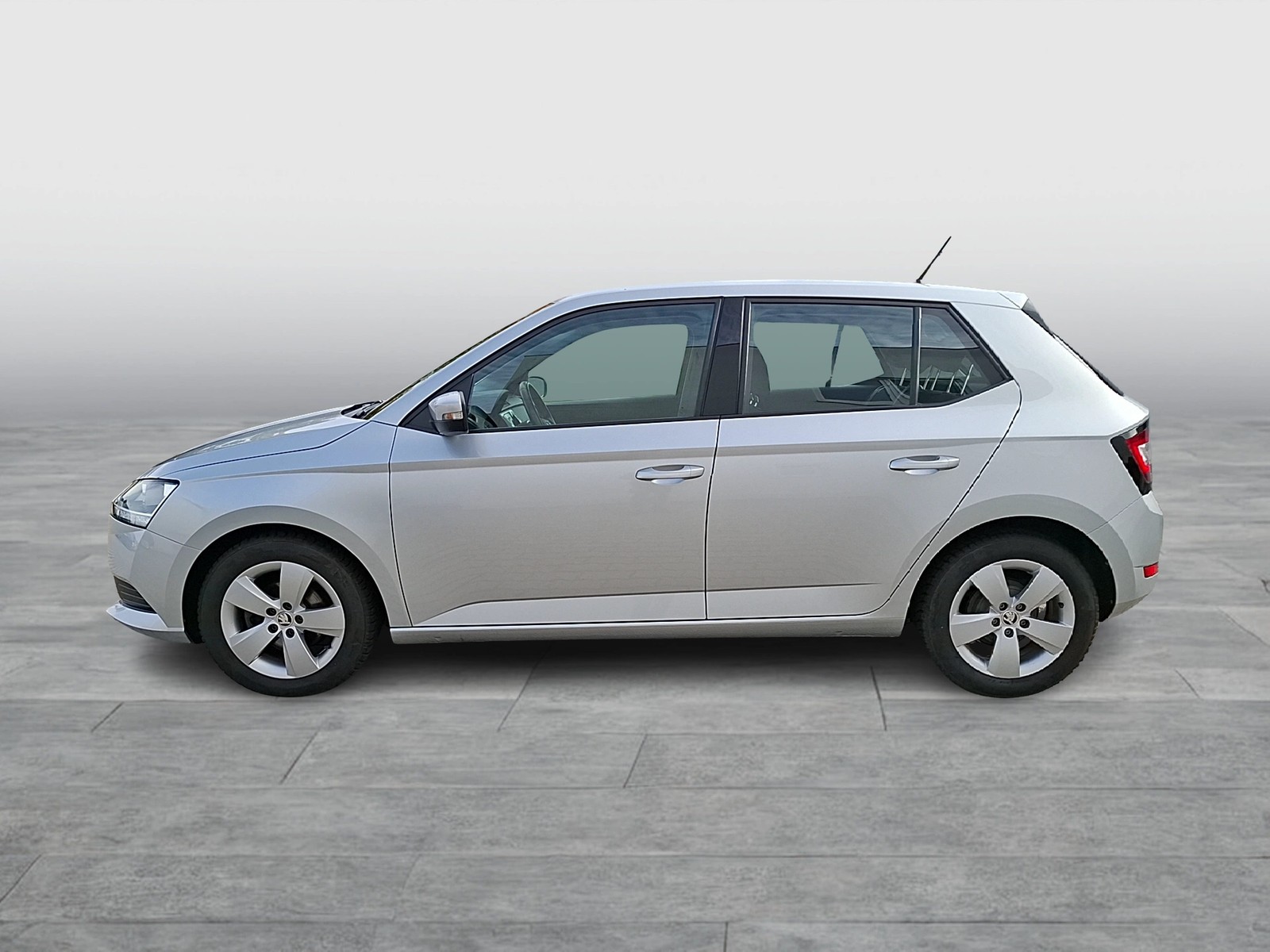 Fahrzeugabbildung SKODA Fabia 1.0 Cool-Plus Klima DAB PDC SH