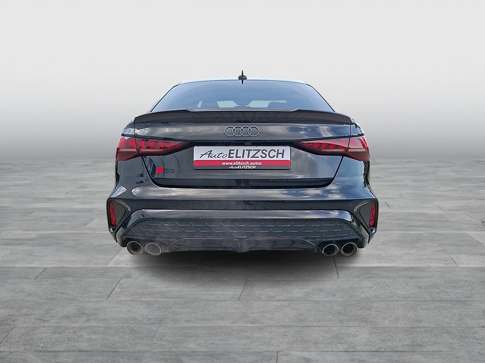 Fahrzeugabbildung Audi S3 Lim TFSI qu Matrix Navi Pano Carbon Akra AVC ACC RFK SHZ 19