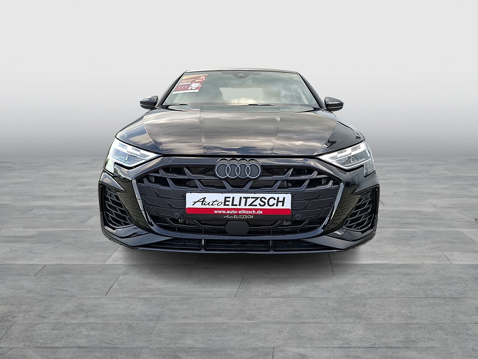 Fahrzeugabbildung Audi S3 Lim TFSI qu Matrix Navi Pano Carbon Akra AVC ACC RFK SHZ 19