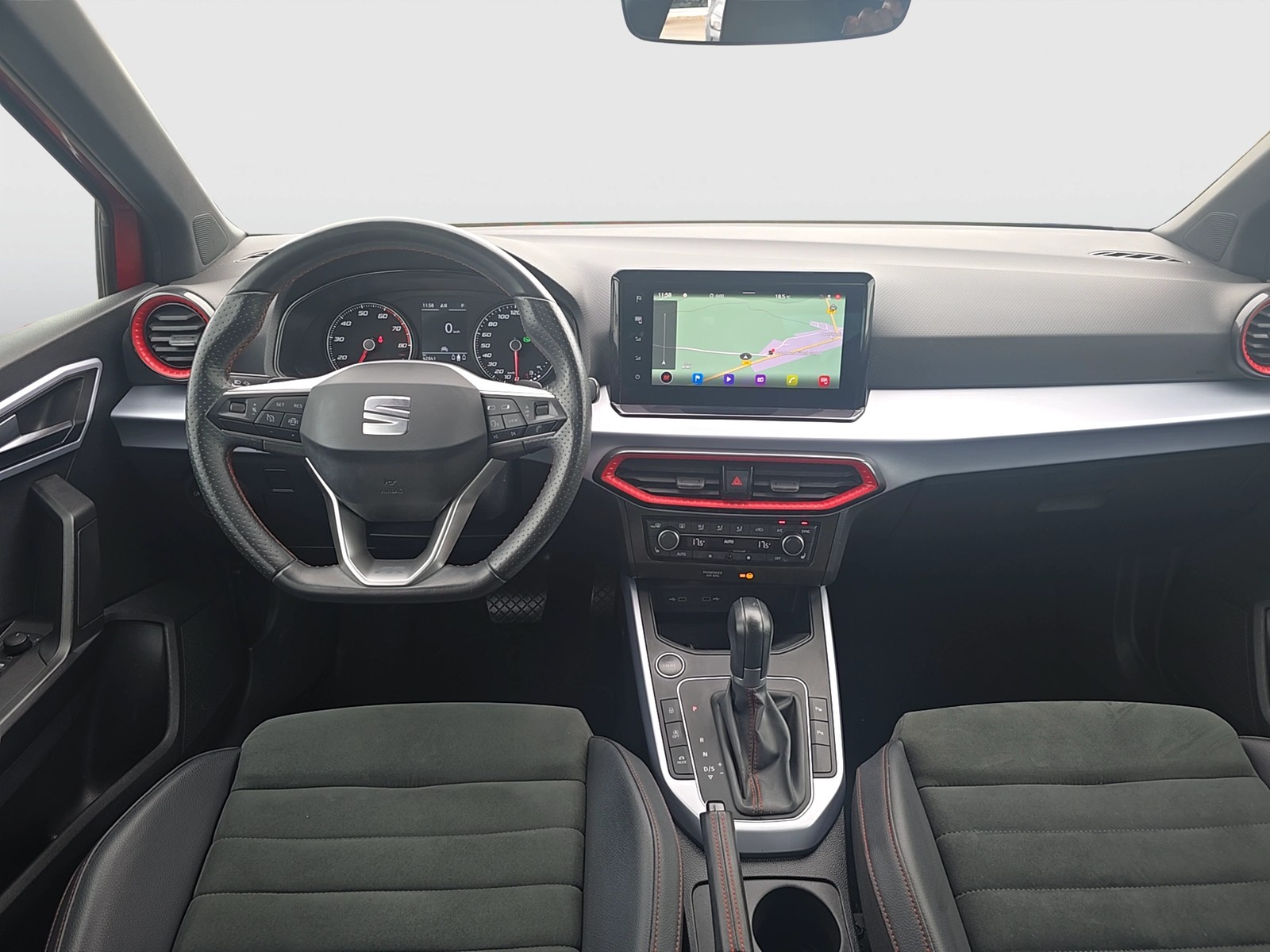 Fahrzeugabbildung SEAT Arona FR DSG LED Navi VC RFK KESSY SH