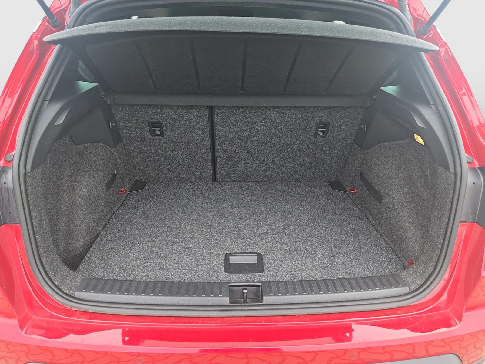 Fahrzeugabbildung SEAT Arona FR DSG LED Navi VC RFK KESSY SH
