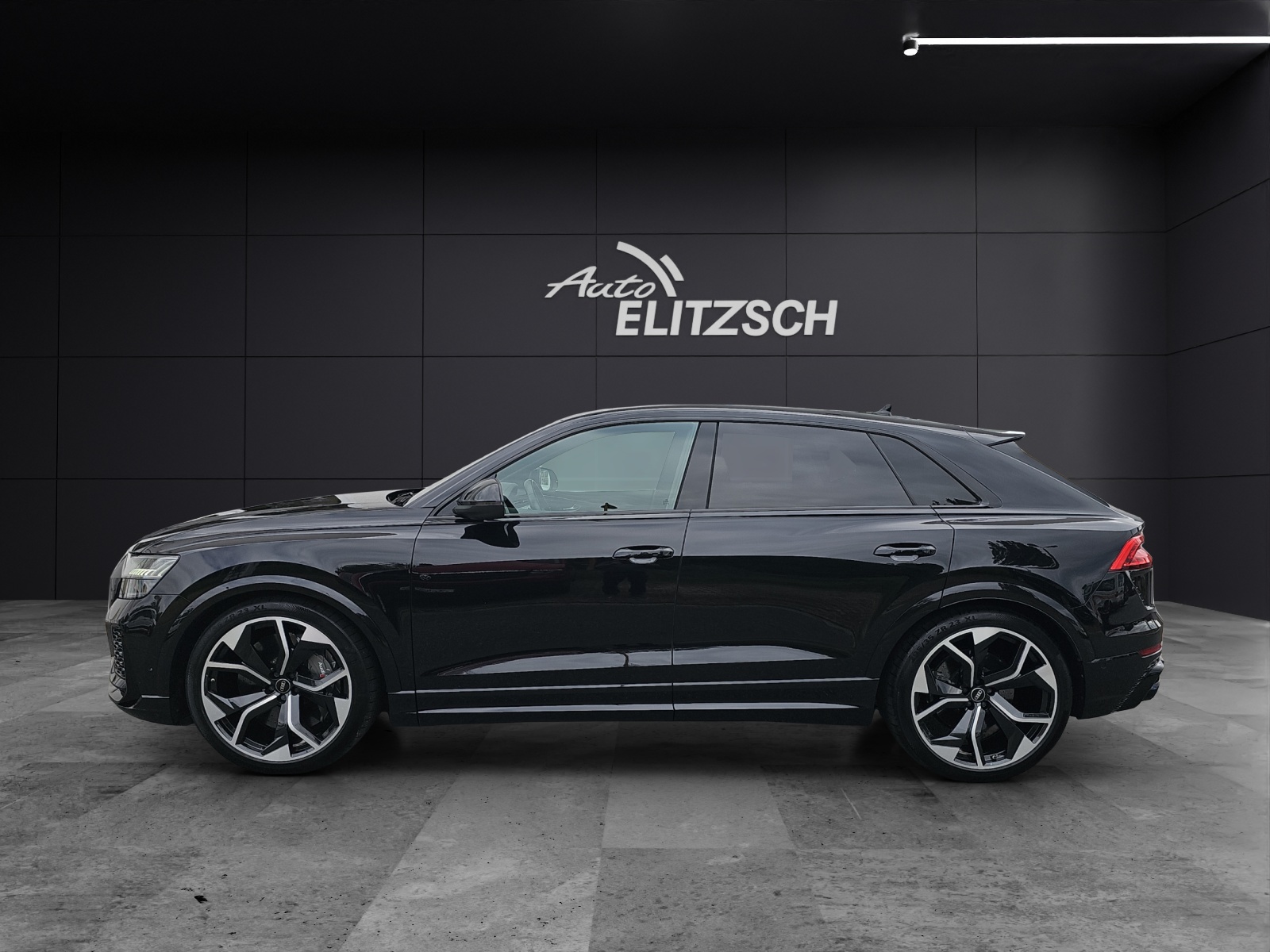 Fahrzeugabbildung Audi RS Q8 SPORT Vmax 280 23