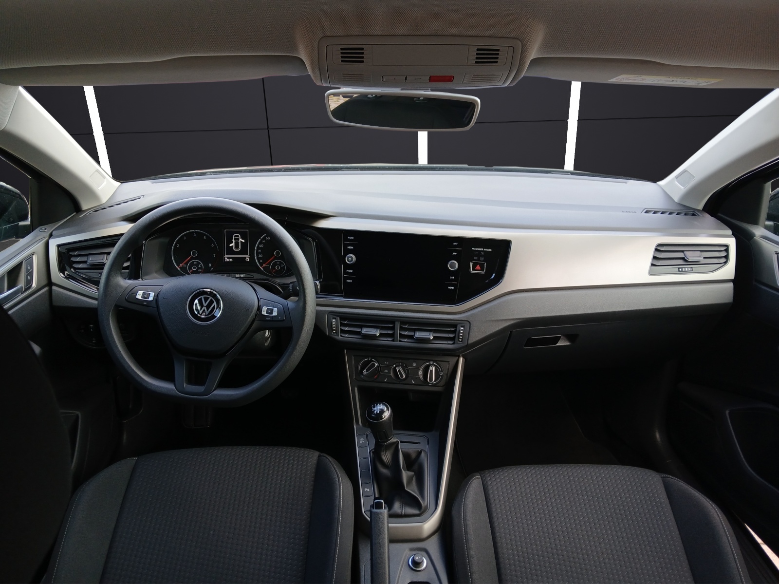 Fahrzeugabbildung Volkswagen Polo Comfortline 1.0 TSI Navi Klima PDC SH