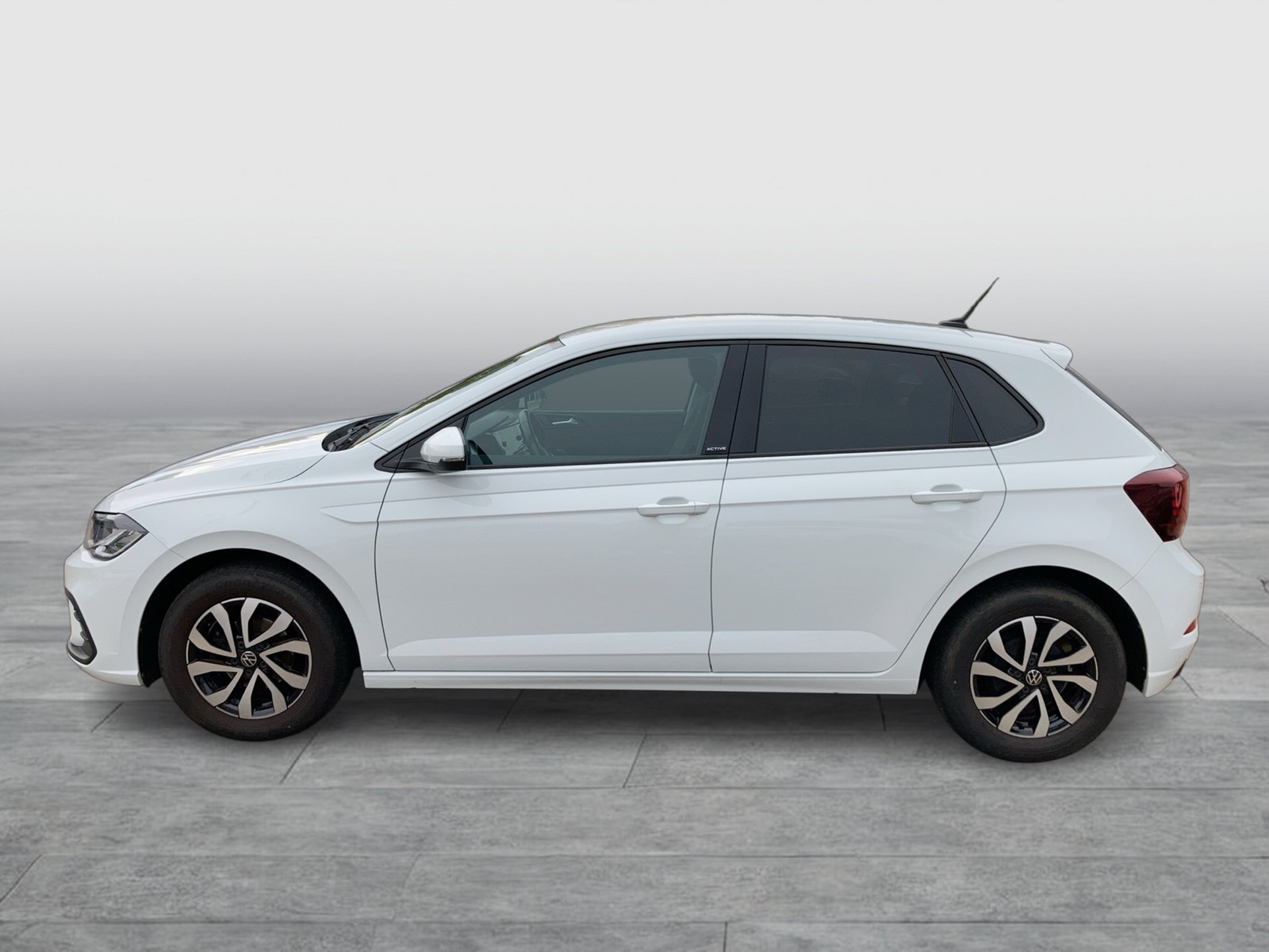 Fahrzeugabbildung Volkswagen Polo TSI Active DSG LED Navi AID ACC PDC SHZ