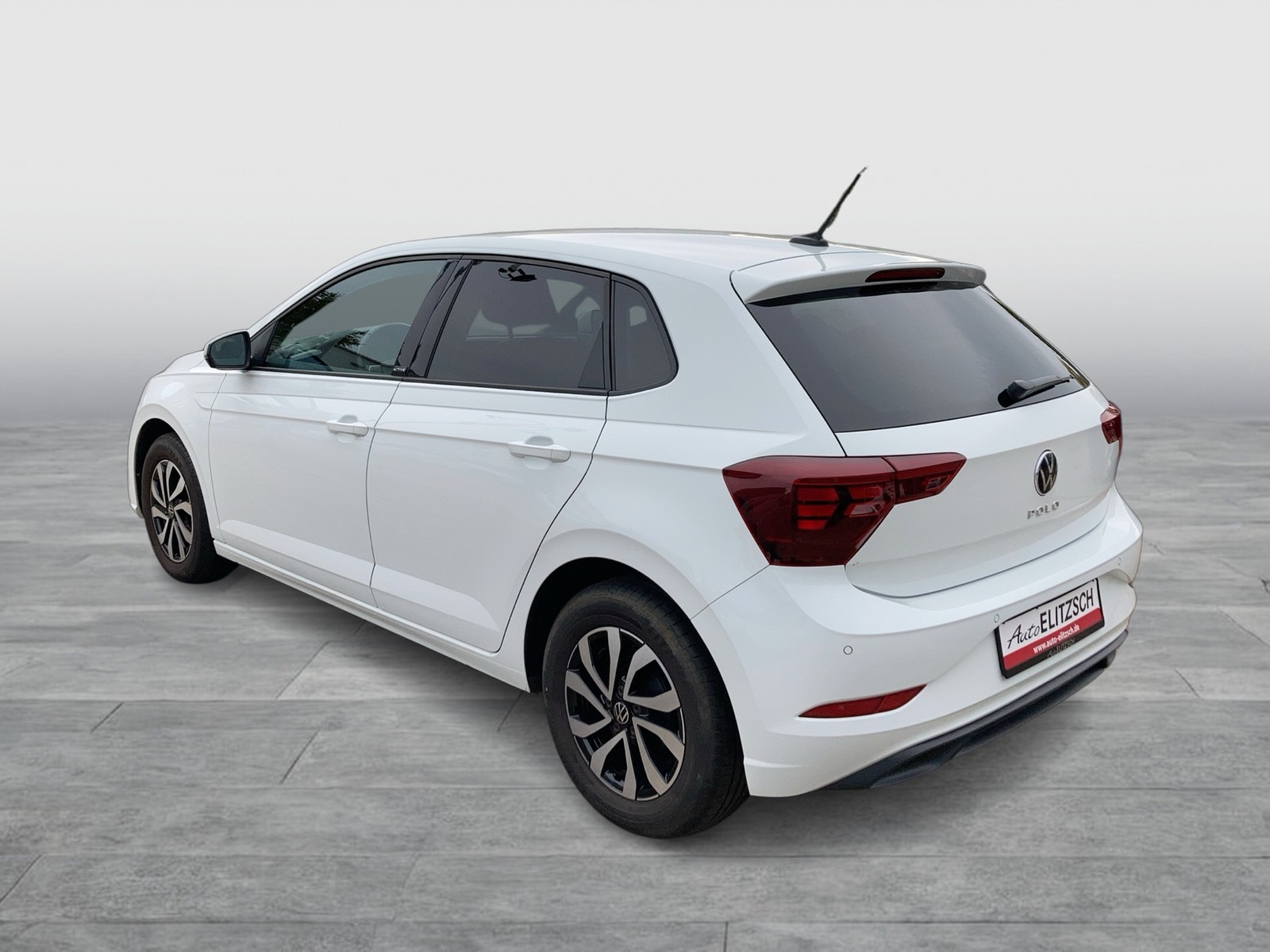 Fahrzeugabbildung Volkswagen Polo TSI Active DSG LED Navi AID ACC PDC SHZ