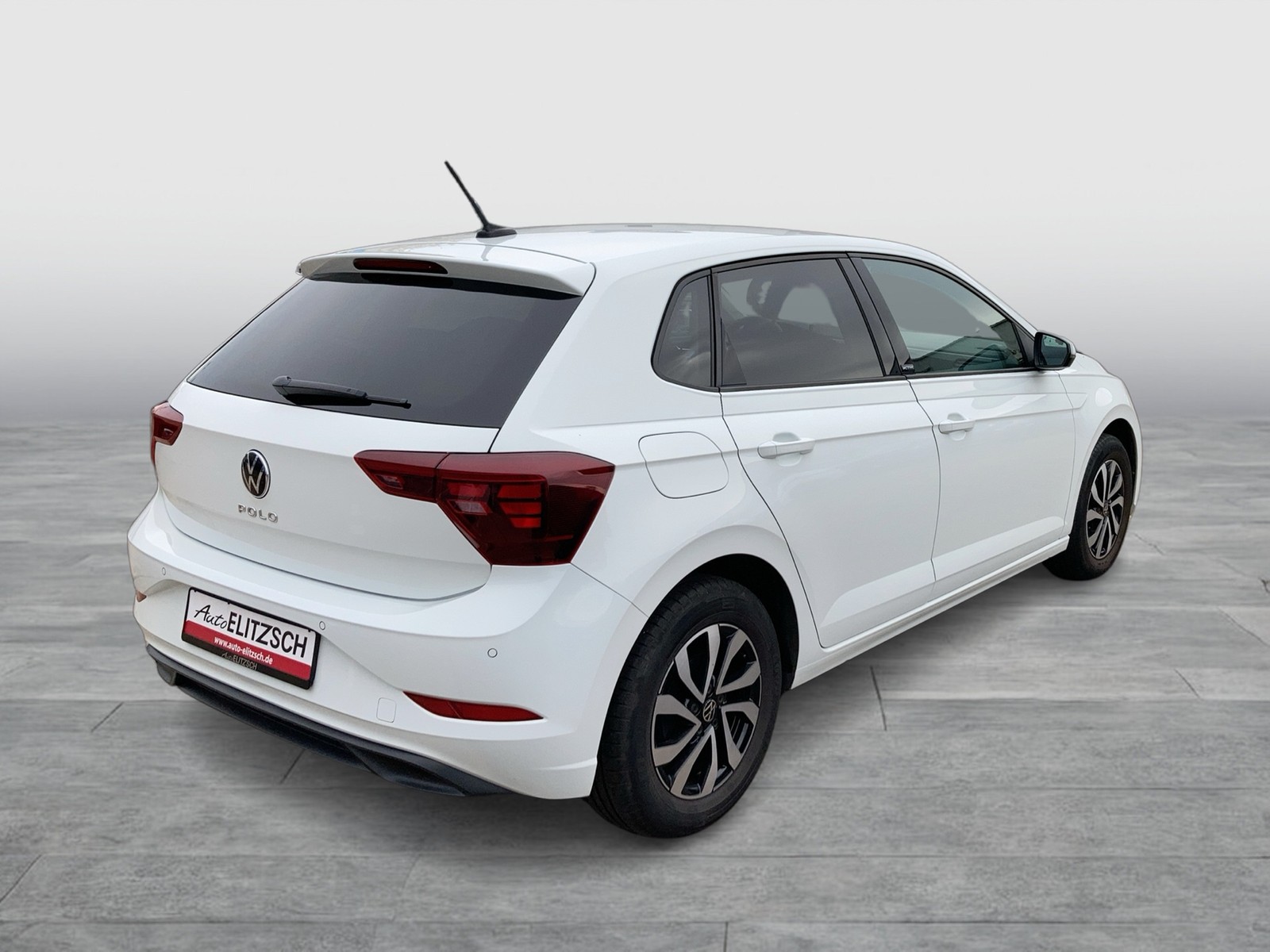 Fahrzeugabbildung Volkswagen Polo TSI Active DSG LED Navi AID ACC PDC SHZ