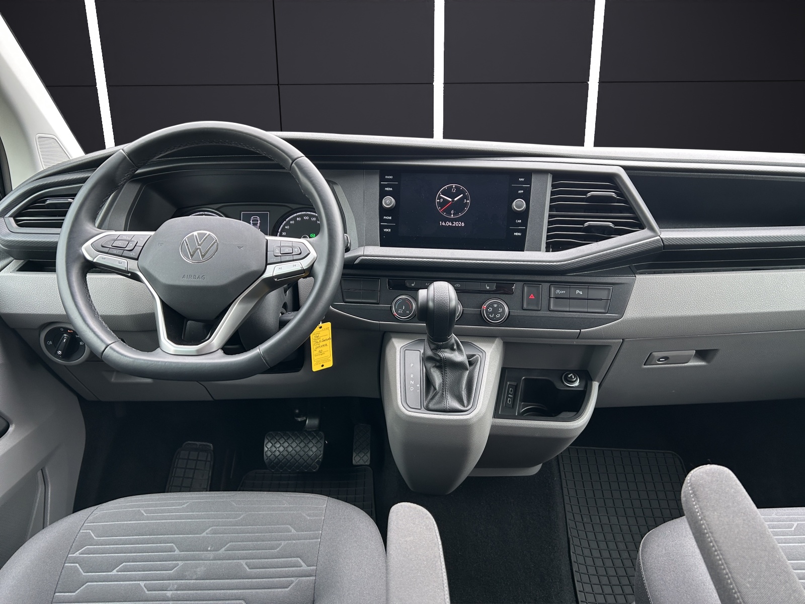 Fahrzeugabbildung Volkswagen T6 Caravelle T6.1 Comfortline DSG LED NAVI