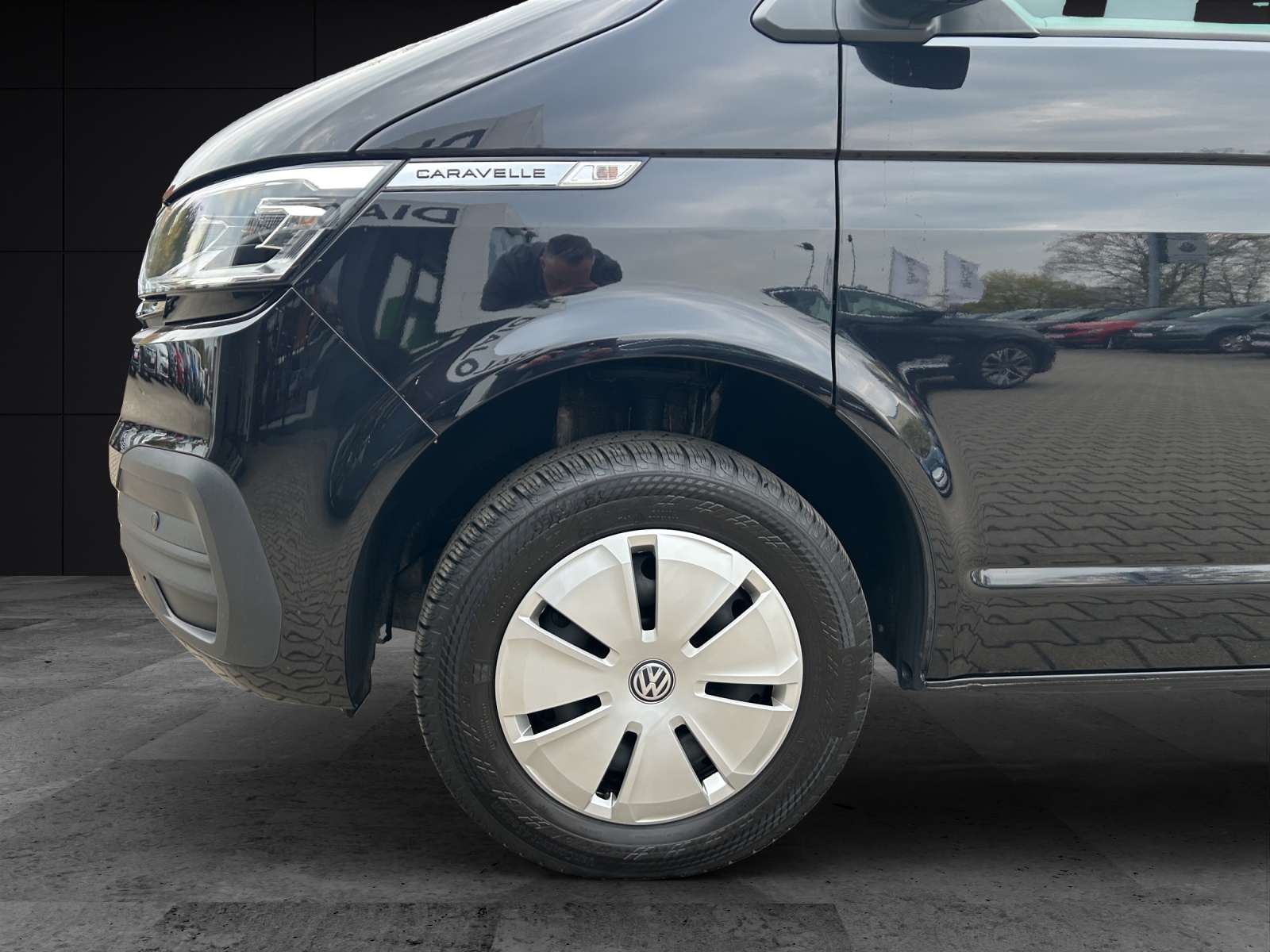 Fahrzeugabbildung Volkswagen T6 Caravelle T6.1 Comfortline DSG LED NAVI