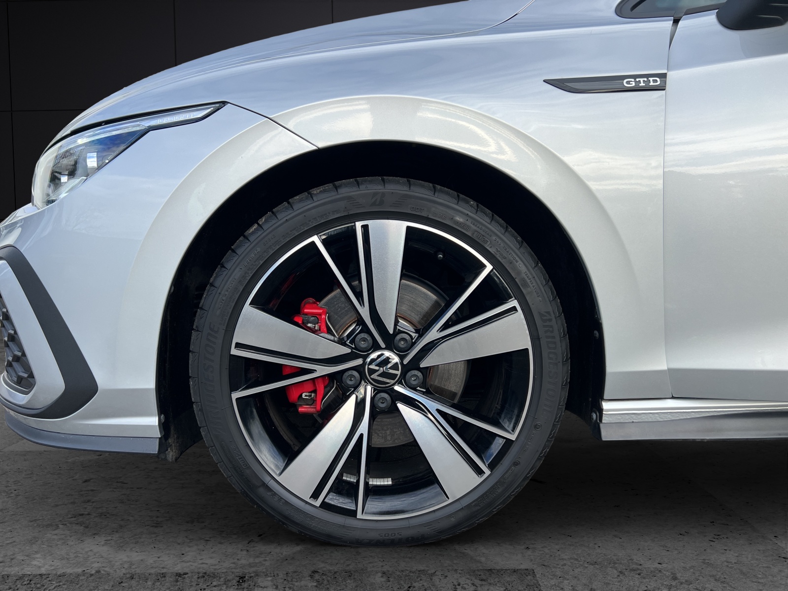 Fahrzeugabbildung Volkswagen Golf VIII GTD LEDER-Klimatisierung IQ-LED