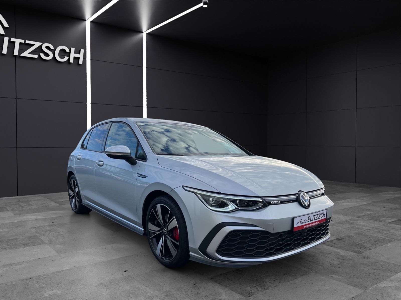 Fahrzeugabbildung Volkswagen Golf VIII GTD LEDER-Klimatisierung IQ-LED