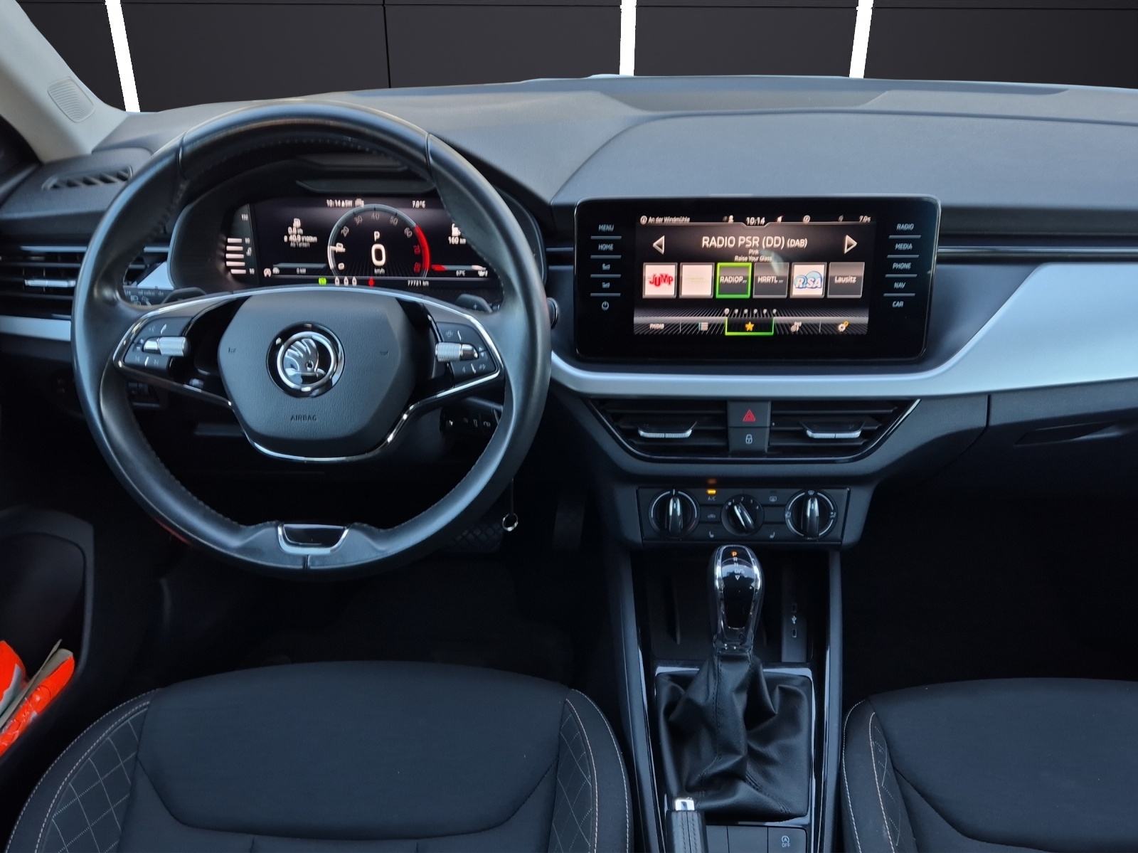 Fahrzeugabbildung SKODA Scala TSI Ambition DSG LED Navi AID GRA PDC SH LM