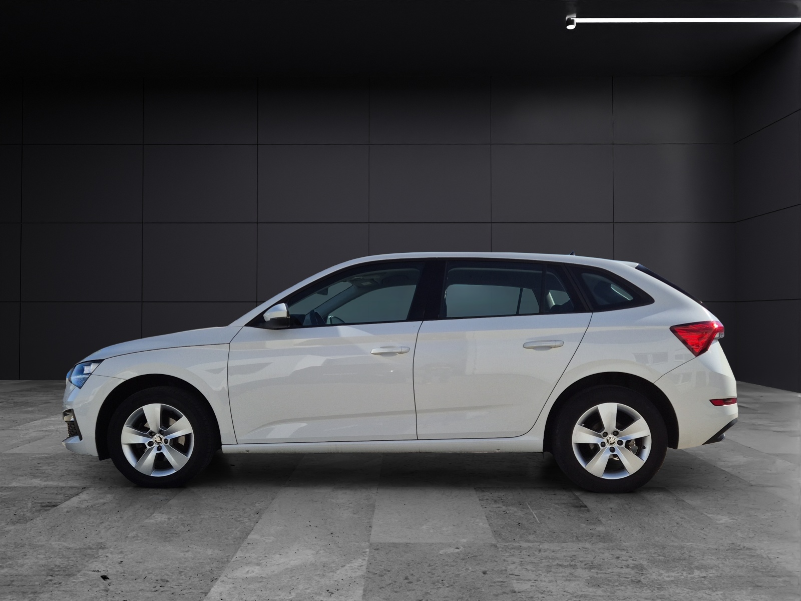 Fahrzeugabbildung SKODA Scala TSI Ambition DSG LED Navi AID GRA PDC SH LM