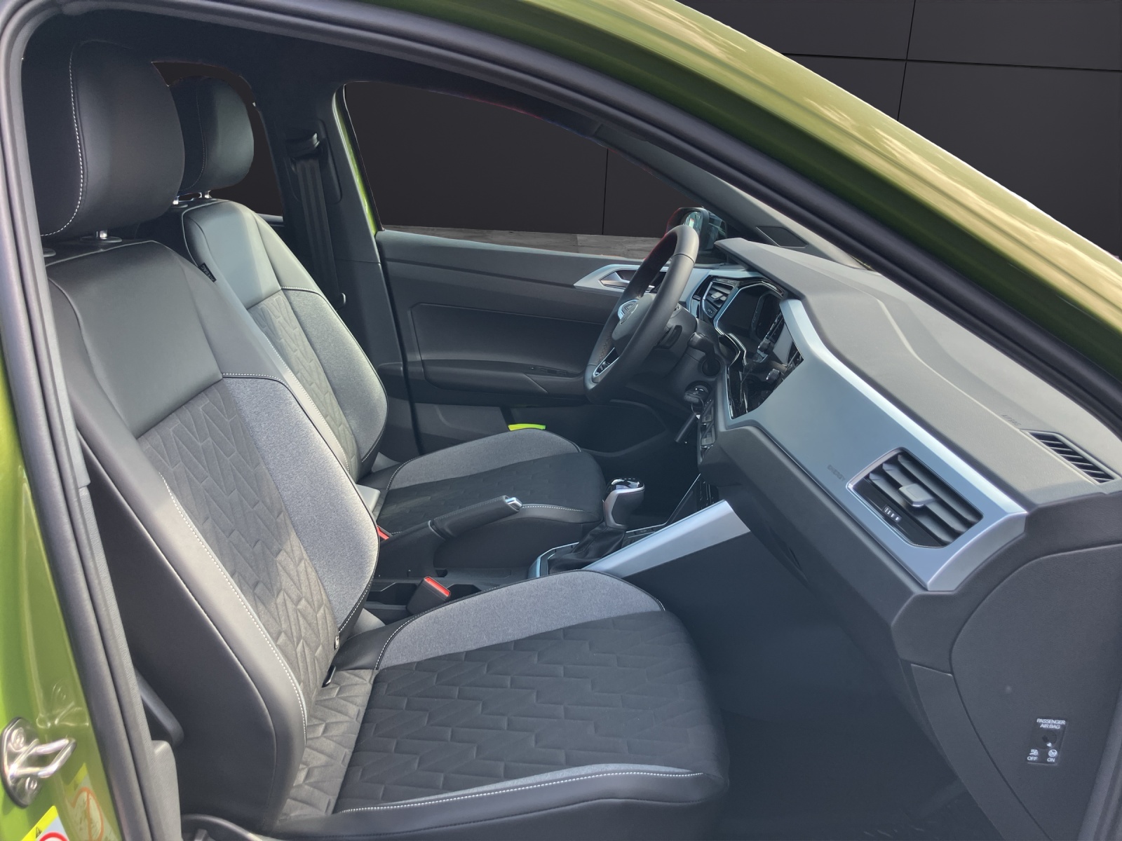 Fahrzeugabbildung Volkswagen Taigo Energy LED DAB ACC