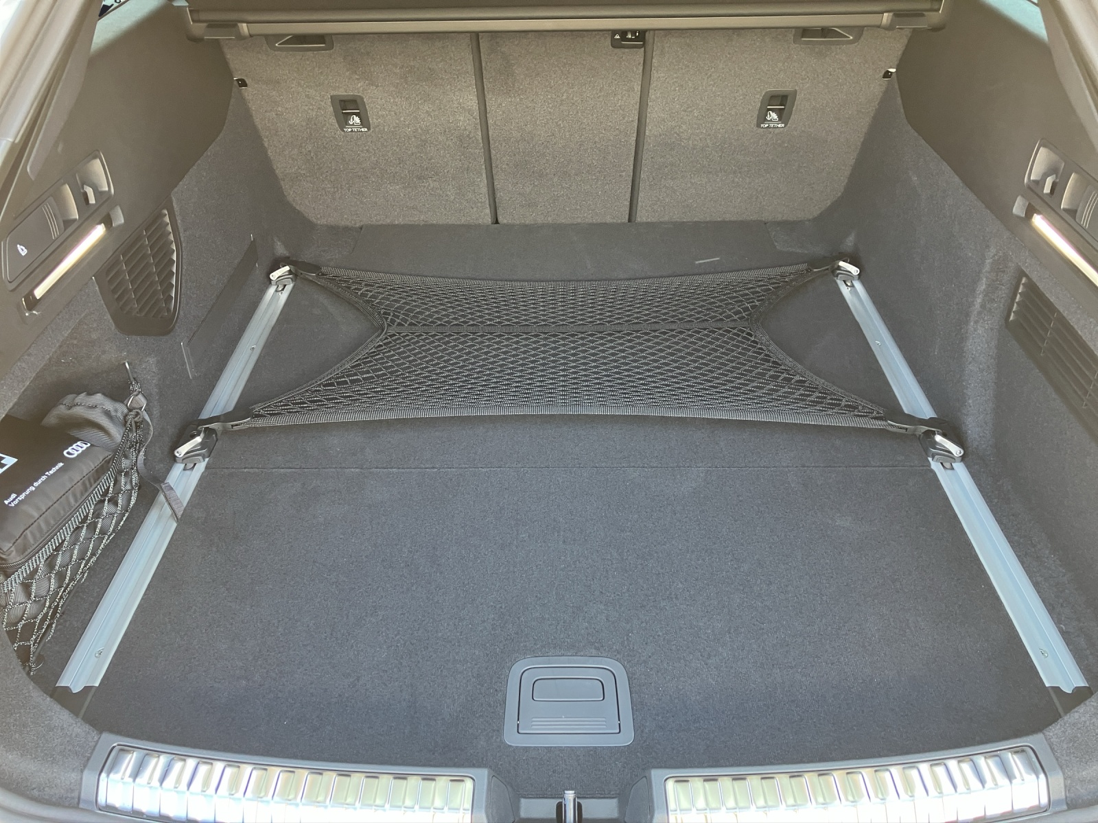 Fahrzeugabbildung Audi A6 Avant TDI quattro S tronic Matrix
