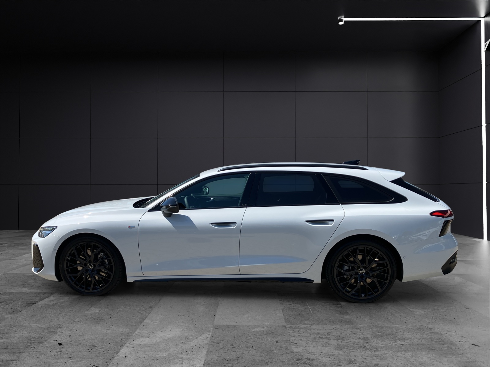 Fahrzeugabbildung Audi A6 Avant TDI quattro S tronic Matrix