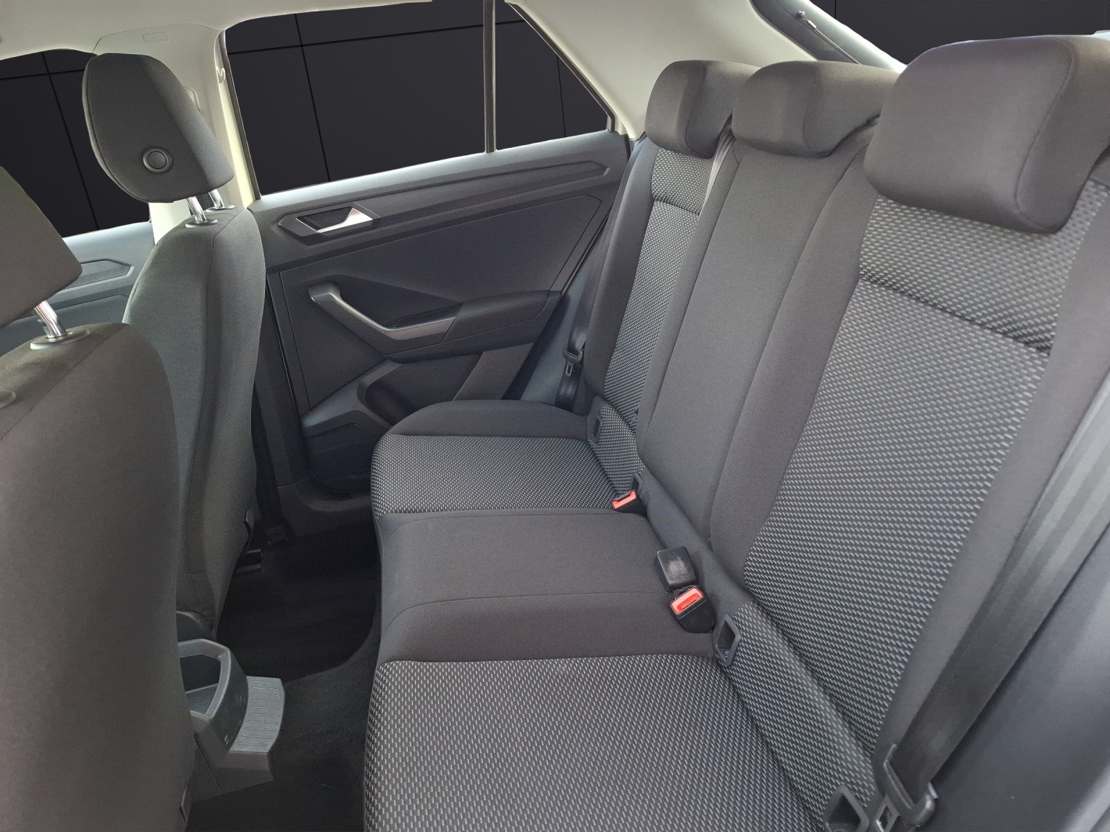 Fahrzeugabbildung Volkswagen T-Roc TSI LED AID Park-Assist SH