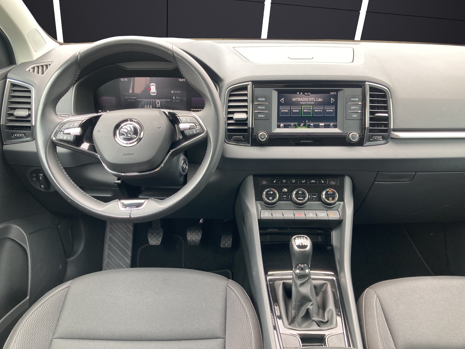 Fahrzeugabbildung SKODA Karoq TSI Ambition