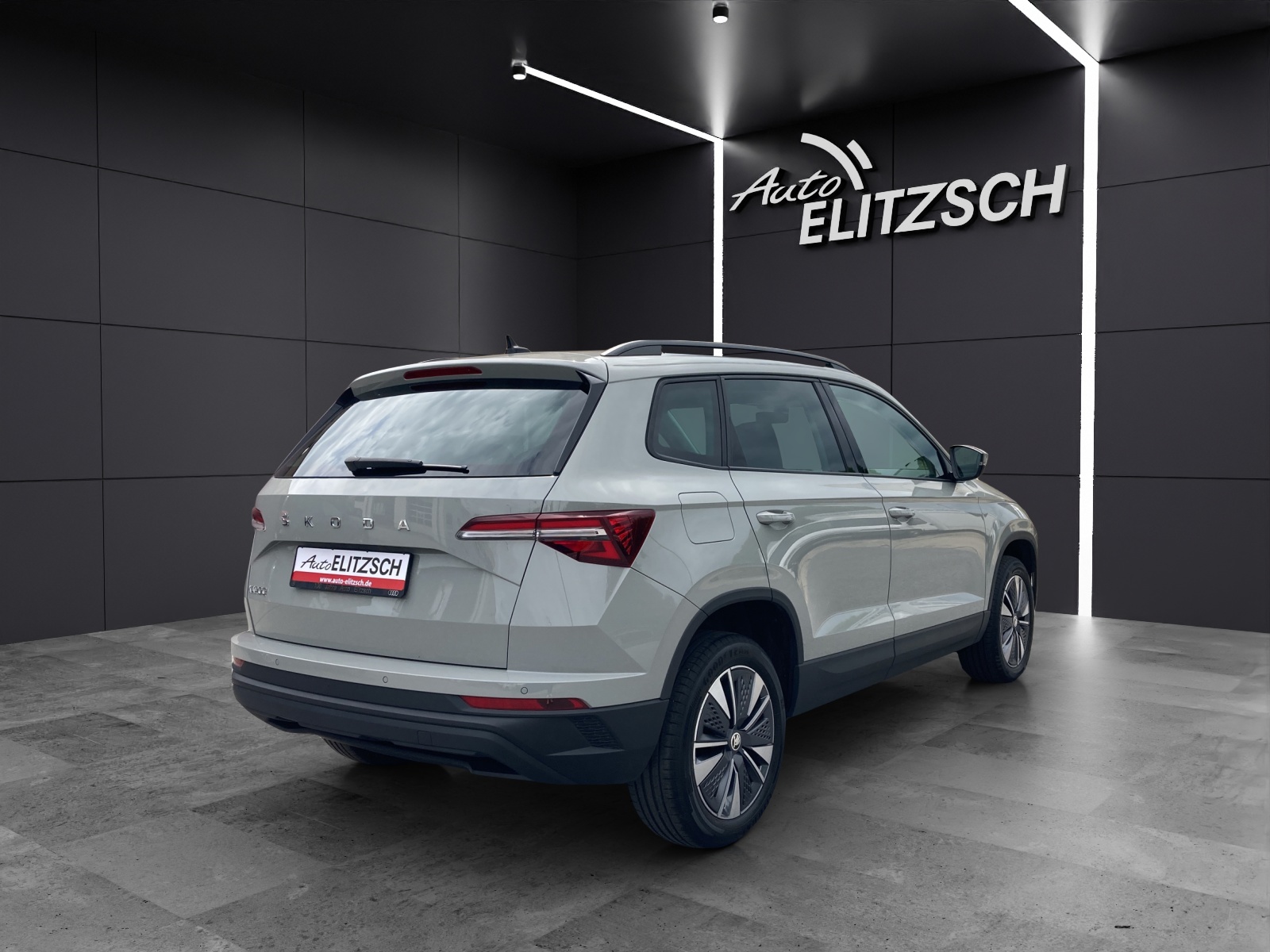Fahrzeugabbildung SKODA Karoq TSI Ambition