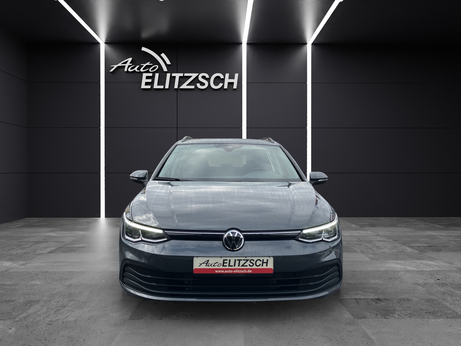 Fahrzeugabbildung Volkswagen Golf VIII Variant TDI Life DSG LED Navi AID ACC PDC SH