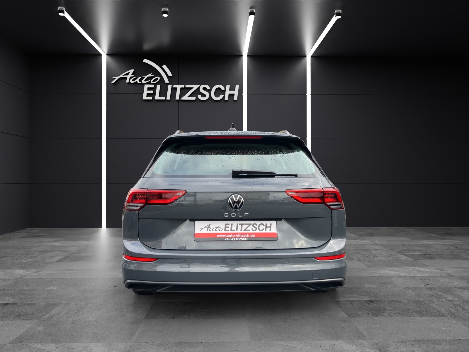 Fahrzeugabbildung Volkswagen Golf VIII Variant TDI Life DSG LED Navi AID ACC PDC SH