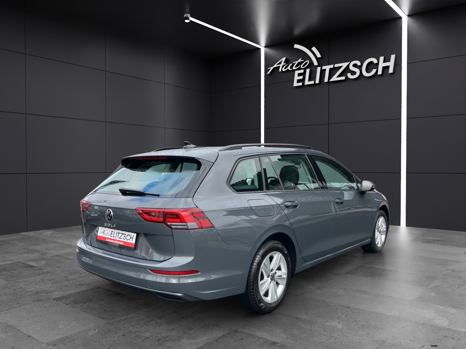 Fahrzeugabbildung Volkswagen Golf VIII Variant TDI Life DSG LED Navi AID ACC PDC SH
