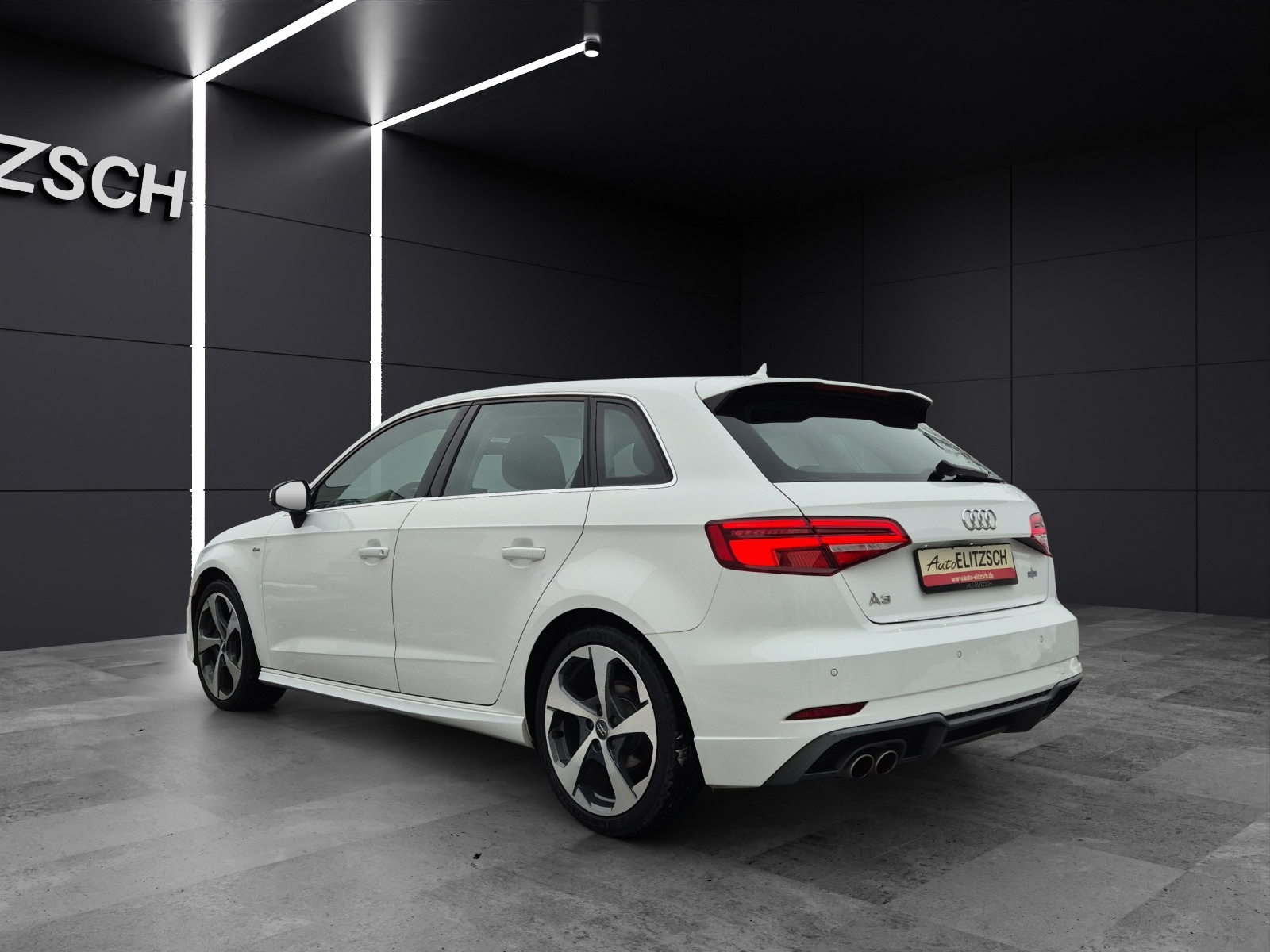 Fahrzeugabbildung Audi A3 Sportback TSI sport S-Line Matrix Navi AVC SH 18