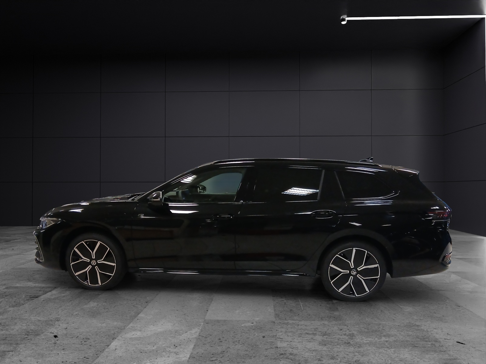 Fahrzeugabbildung Volkswagen Passat Variant R-Line AHZV IQ.DRIVE