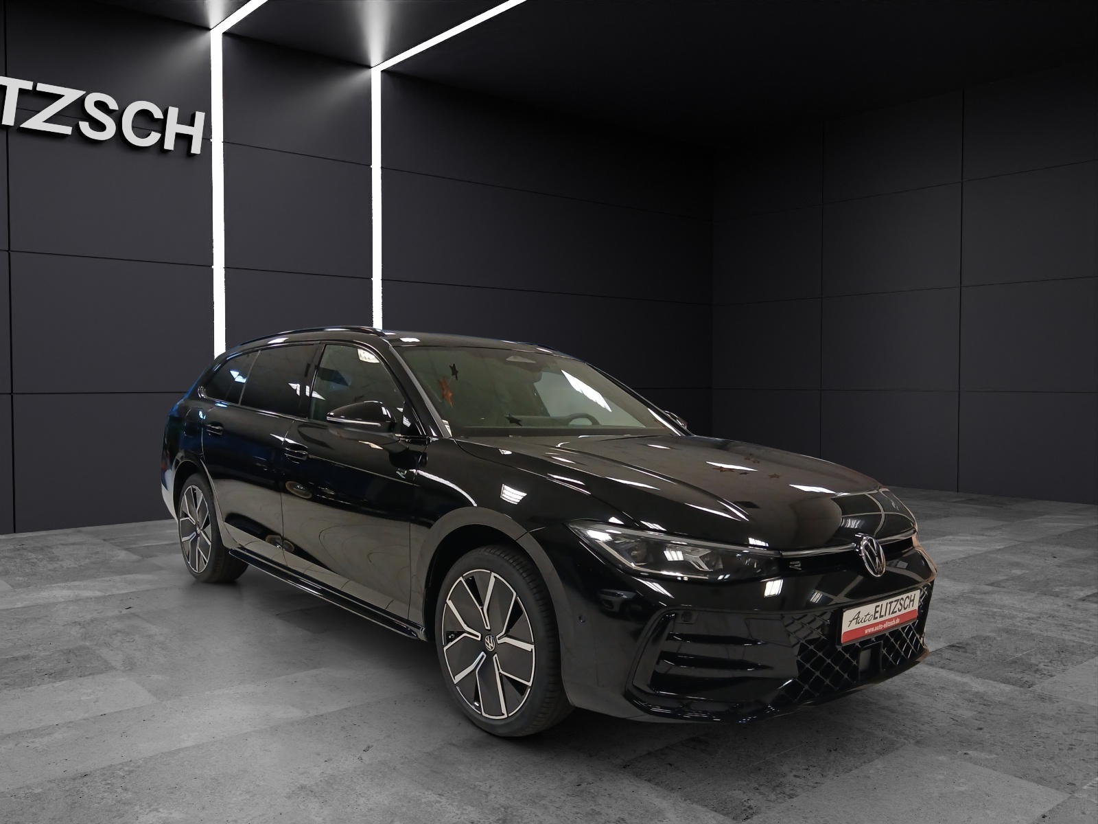 Fahrzeugabbildung Volkswagen Passat Variant R-Line AHZV IQ.DRIVE