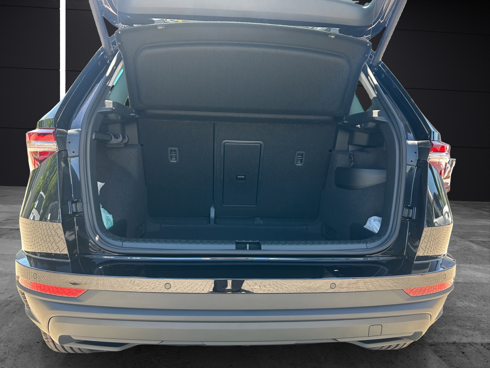 Fahrzeugabbildung SKODA Karoq 2.0 TDI Tour MATRIX AHK