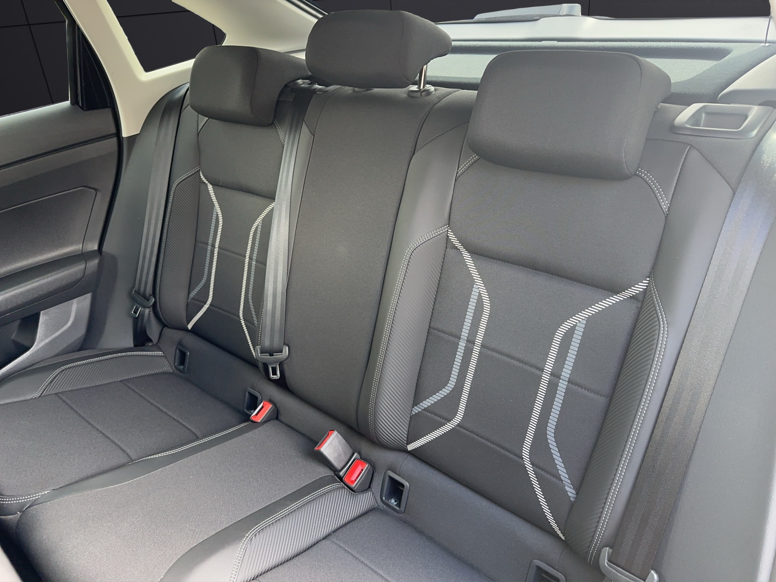 Fahrzeugabbildung Volkswagen Taigo 1.5 TSI Style DSG IQ.Light 17