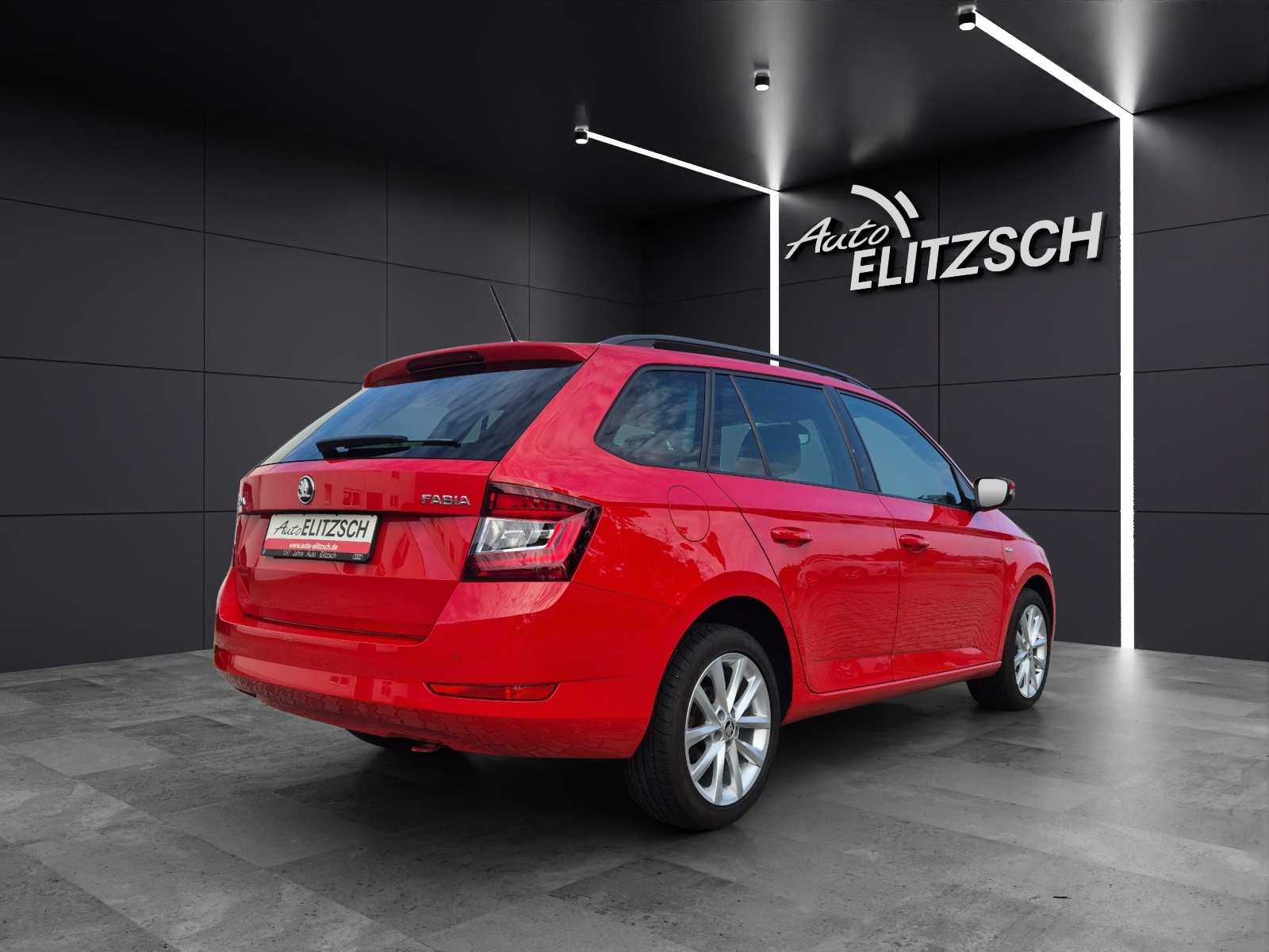 Fahrzeugabbildung SKODA Fabia Combi DSG AHK LED Klima PDC SH LM
