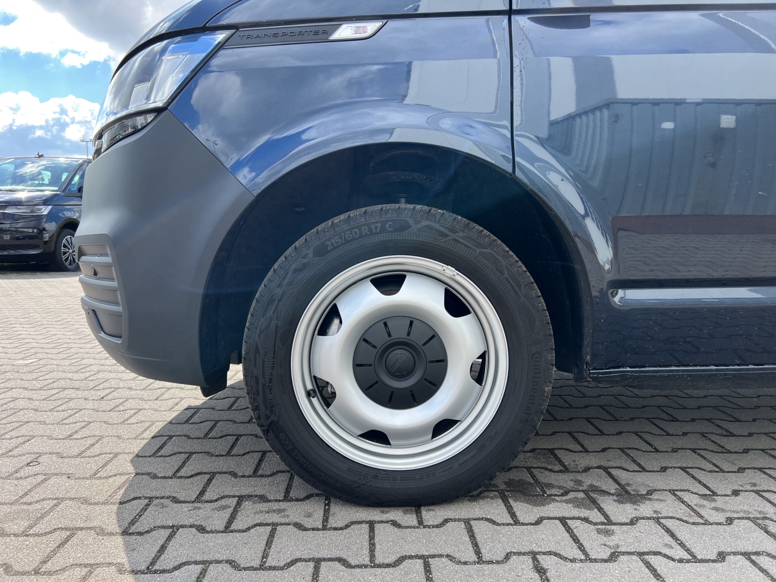 Fahrzeugabbildung Volkswagen T6 Transporter T6.1 TDI Kasten LR PDK KLIMA SITZH.