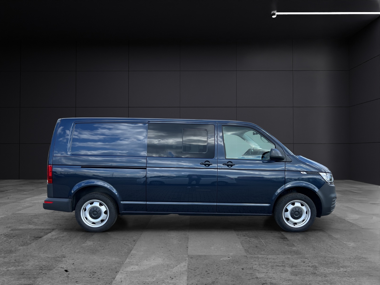 Fahrzeugabbildung Volkswagen T6 Transporter T6.1 TDI Kasten LR PDK KLIMA SITZH.