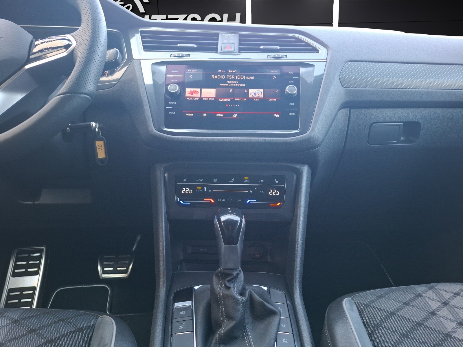 Fahrzeugabbildung Volkswagen Tiguan Allspace TDI R-Line DSG 4M Matrix AHK Navi AID ACC RFK SH 20