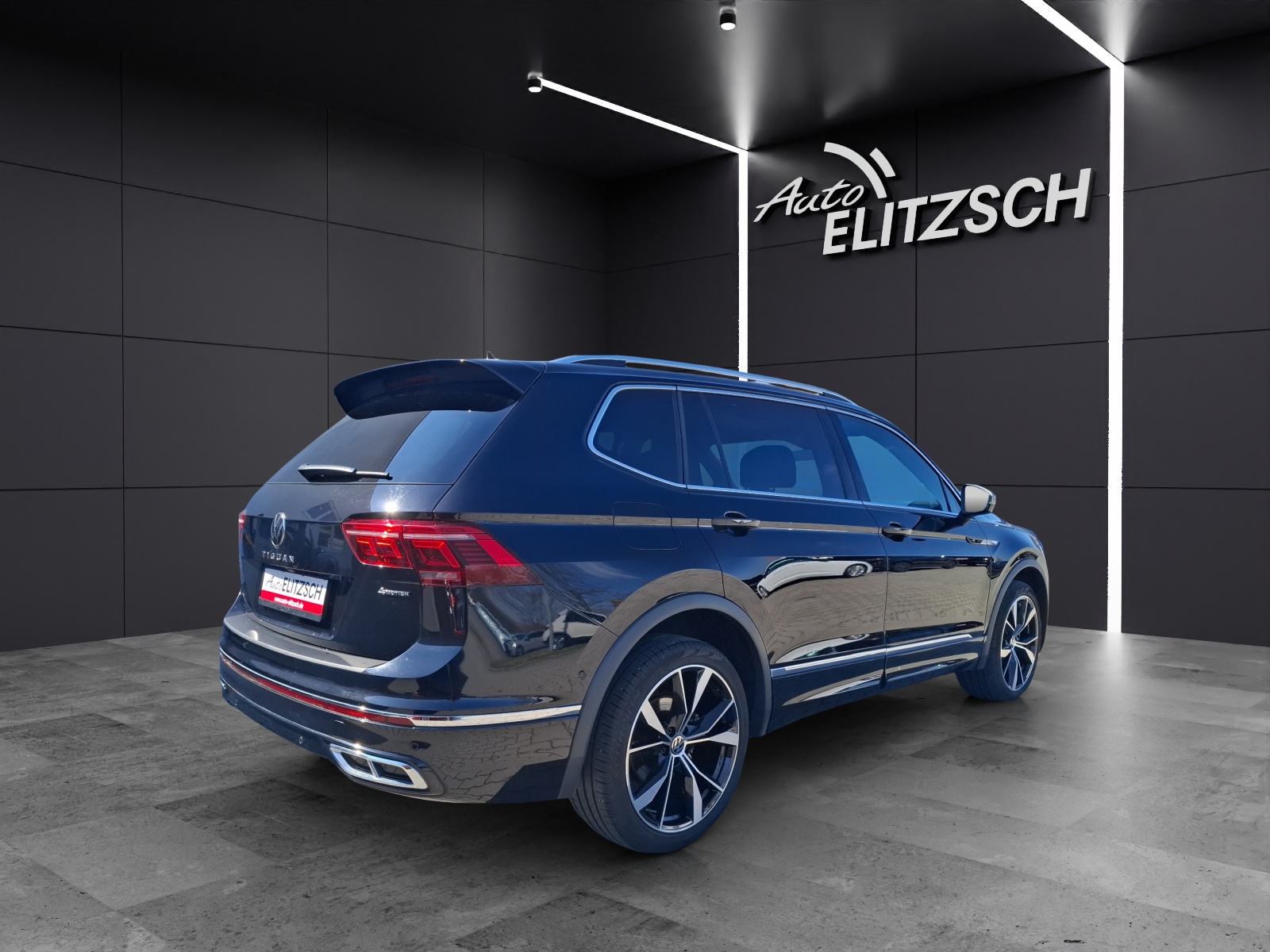 Fahrzeugabbildung Volkswagen Tiguan Allspace TDI R-Line DSG 4M Matrix AHK Navi AID ACC RFK SH 20