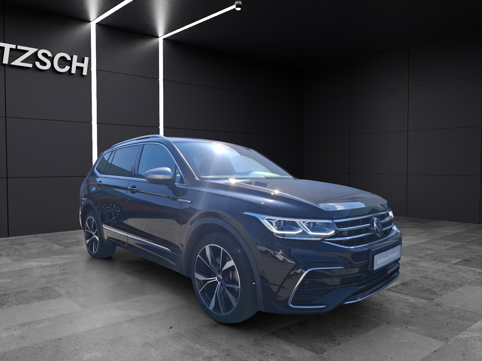 Fahrzeugabbildung Volkswagen Tiguan Allspace TDI R-Line DSG 4M Matrix AHK Navi AID ACC RFK SH 20