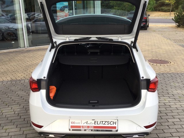 Fahrzeugabbildung SEAT Leon ST TSI FR DSG LED AHK Navi VC ACC RFK SHZ