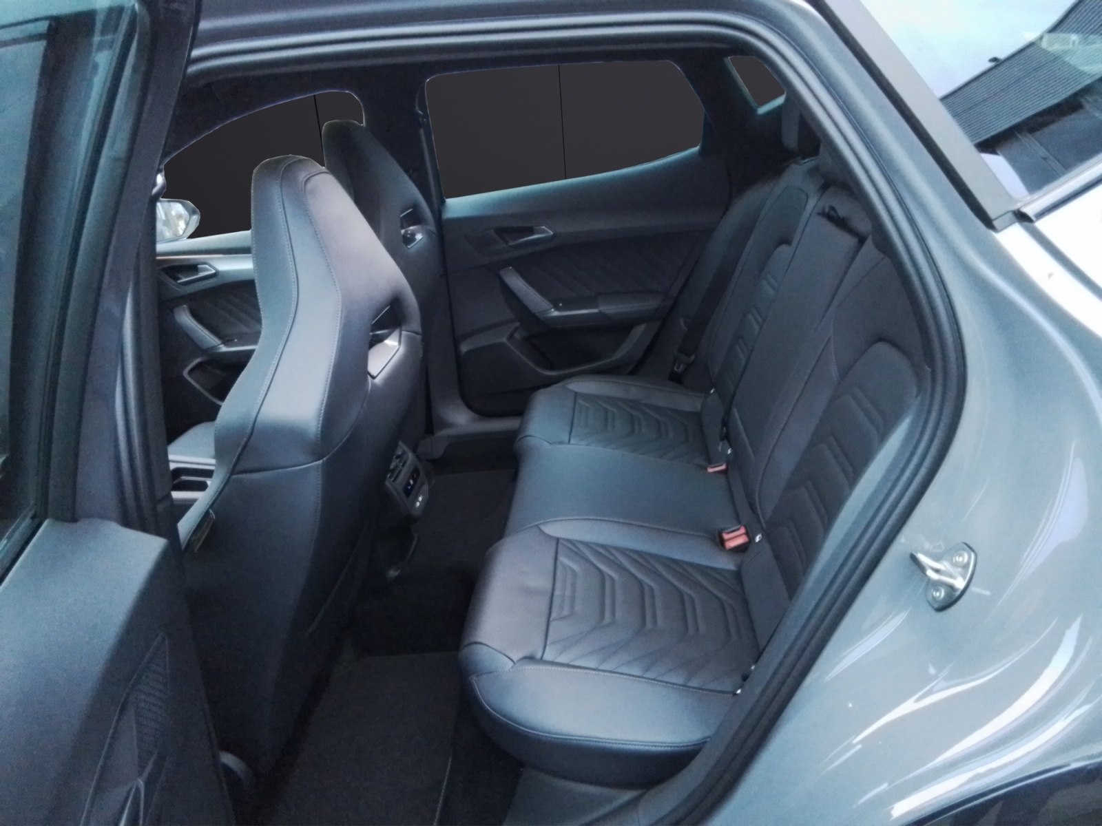 Fahrzeugabbildung CUPRA Formentor VZ 2.0 TSI 4Drive AHK Matrix