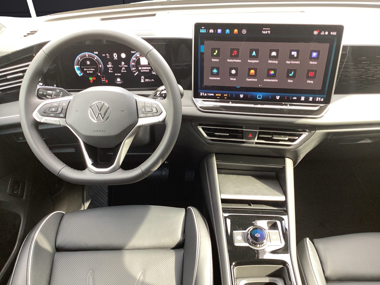 Fahrzeugabbildung Volkswagen Tiguan TDI Elegance IQ-LED H&K AHZV HuD AreaView