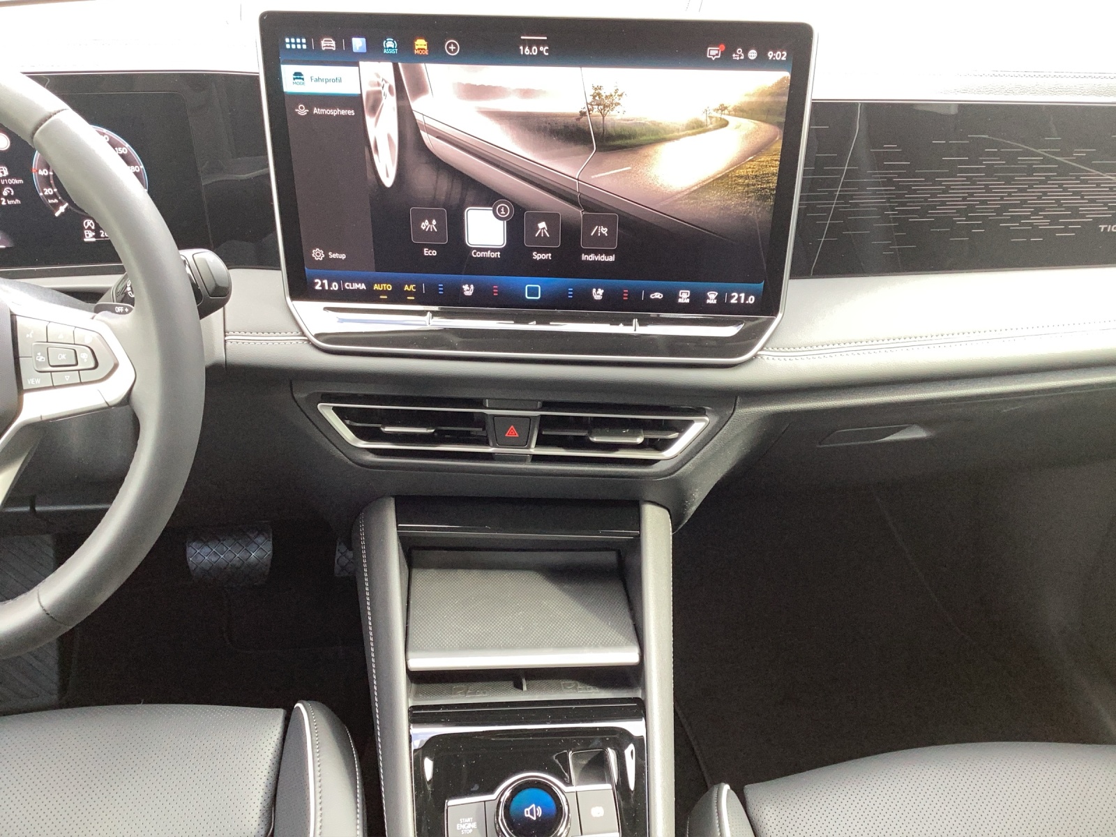 Fahrzeugabbildung Volkswagen Tiguan TDI Elegance IQ-LED H&K AHZV HuD AreaView