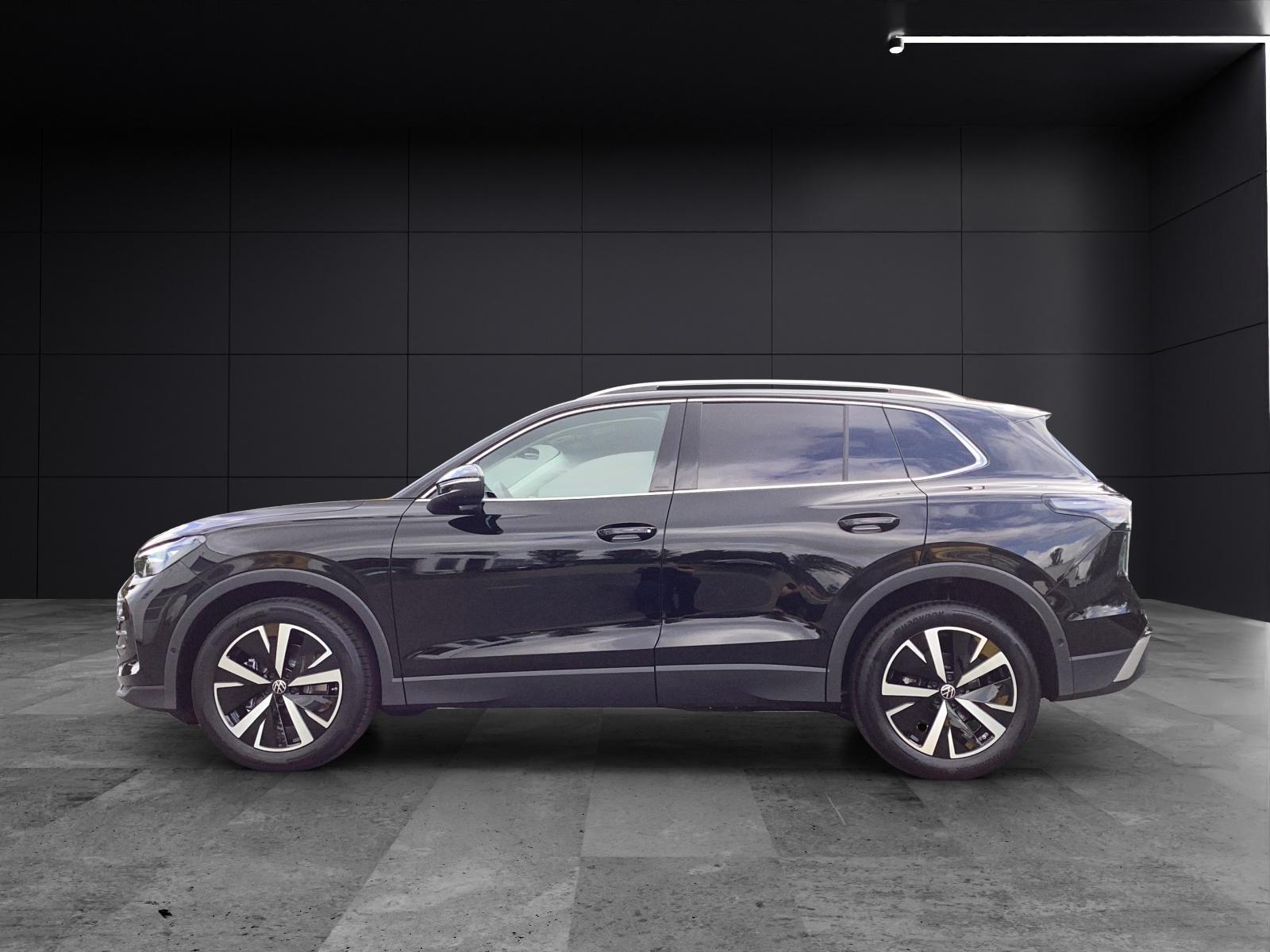Fahrzeugabbildung Volkswagen Tiguan TDI Elegance IQ-LED H&K AHZV HuD AreaView