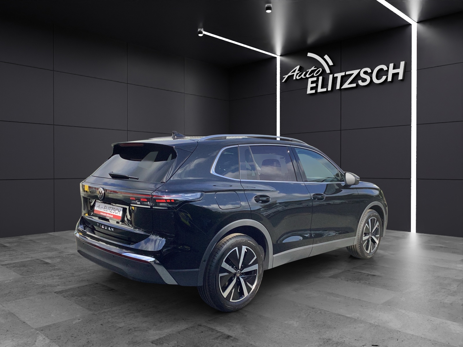 Fahrzeugabbildung Volkswagen Tiguan TDI Elegance IQ-LED H&K AHZV HuD AreaView