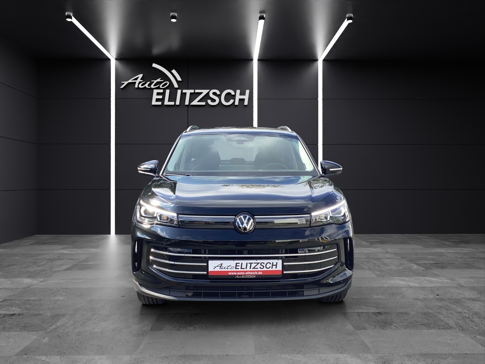 Fahrzeugabbildung Volkswagen Tiguan TDI Elegance IQ-LED H&K AHZV HuD AreaView