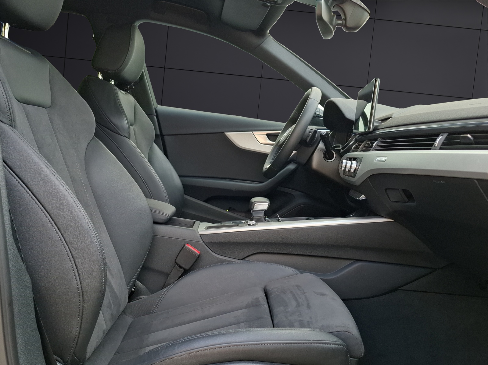 Fahrzeugabbildung Audi A4 Avant 45 TFSI S-line Edition qu Matrix Navi AVC ACC SHZ 19