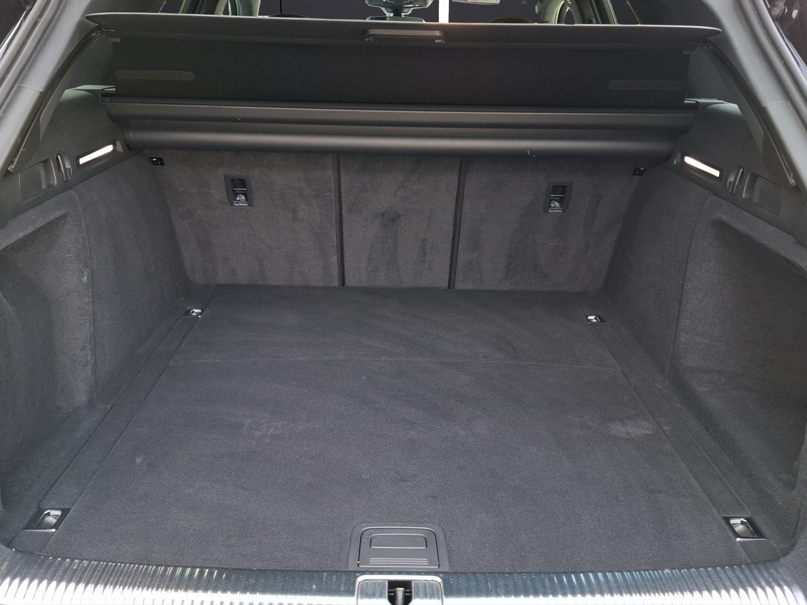 Fahrzeugabbildung Audi A4 Avant 45 TFSI S-line Edition qu Matrix Navi AVC ACC SHZ 19