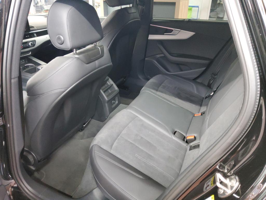 Fahrzeugabbildung Audi A4 Avant 45 TFSI S-line-Edition quattro S-tronic Matrix Navi AVC SH 19