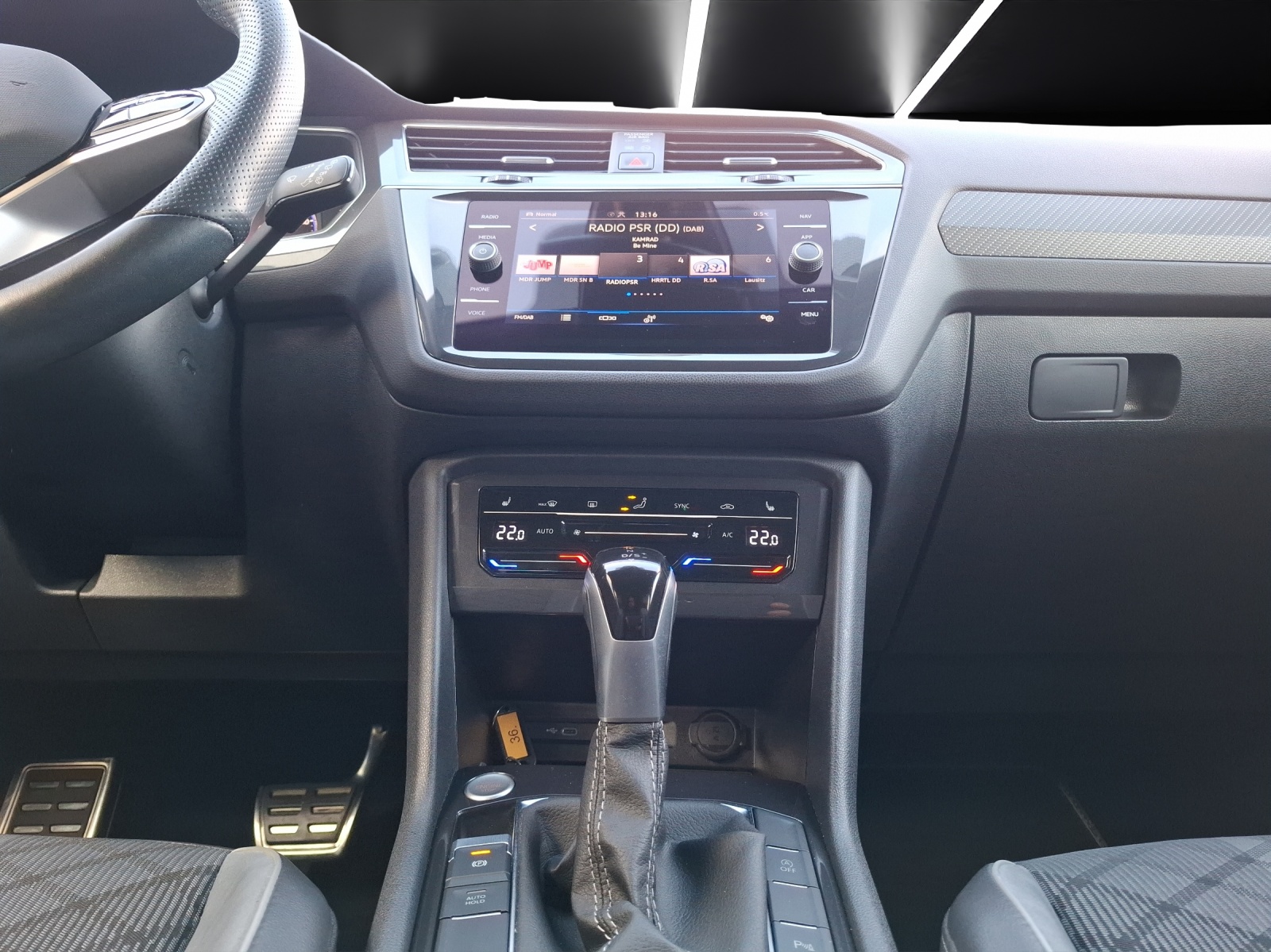 Fahrzeugabbildung Volkswagen Tiguan Allspace TSI R-Line DSG 4M Matrix Navi AID Pano ACC RFK SH 20